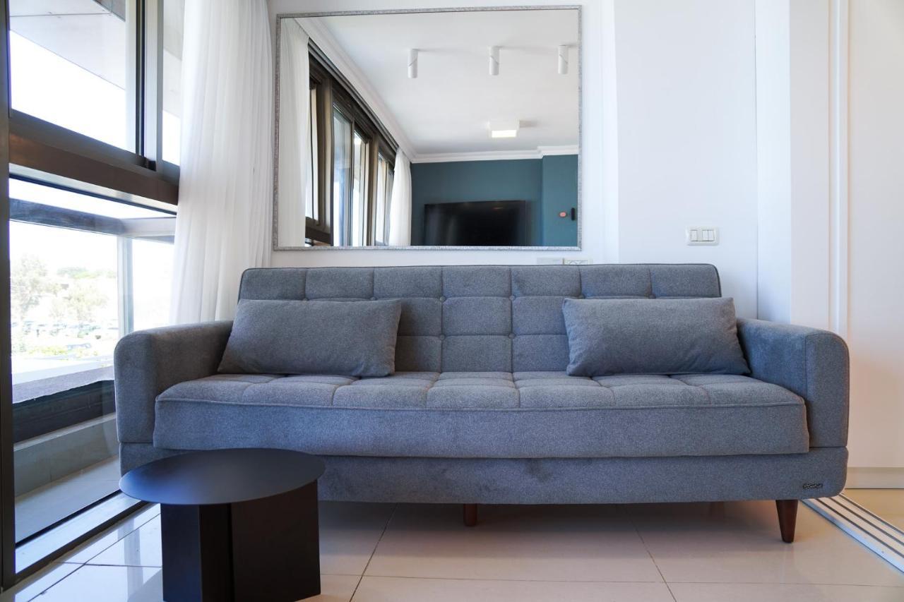 Beachfront Boutique Apartment Herzelia Extérieur photo